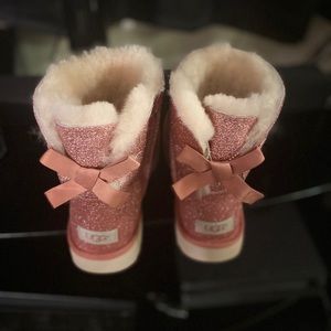 Pink sparkle Uggs